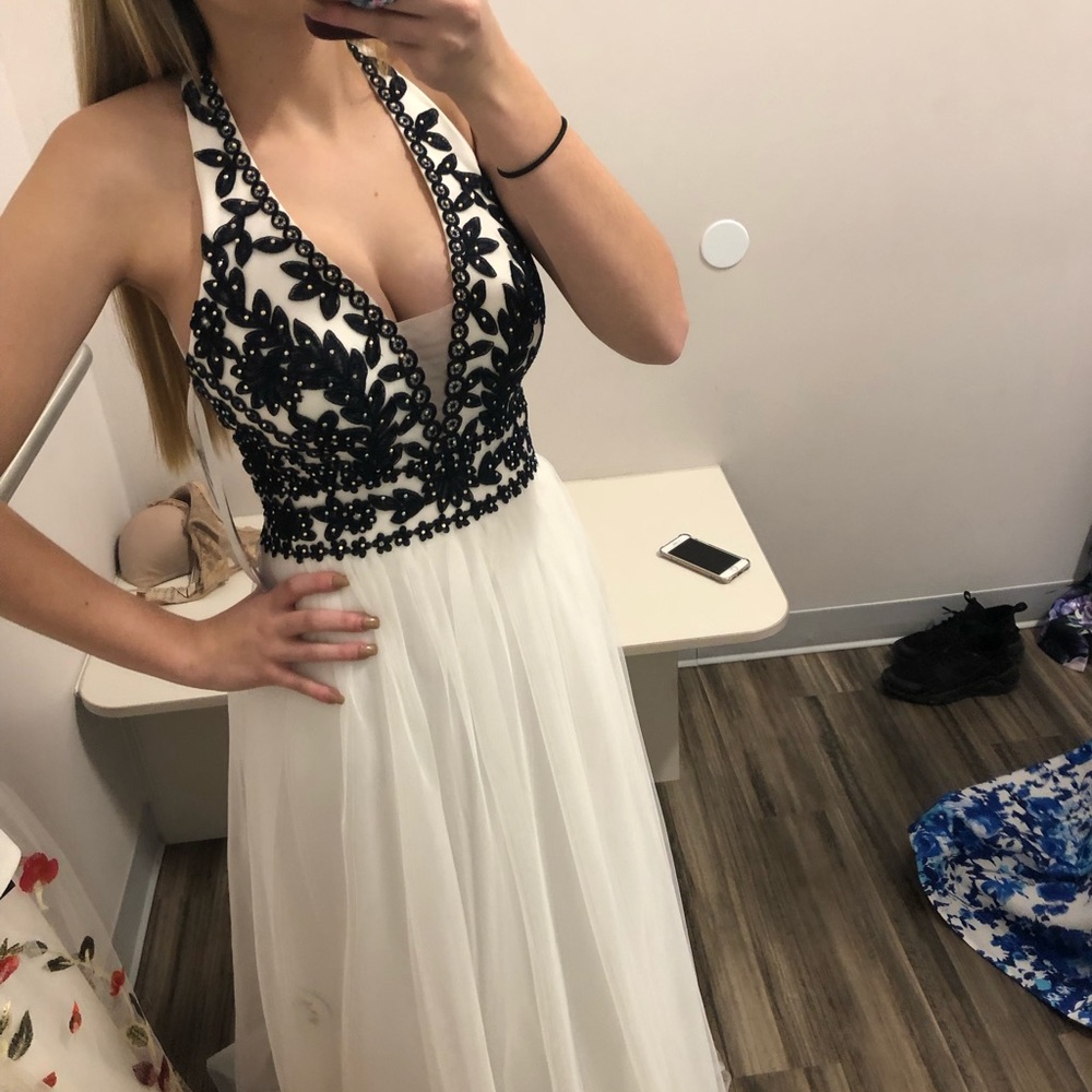 Blokdie prom dress